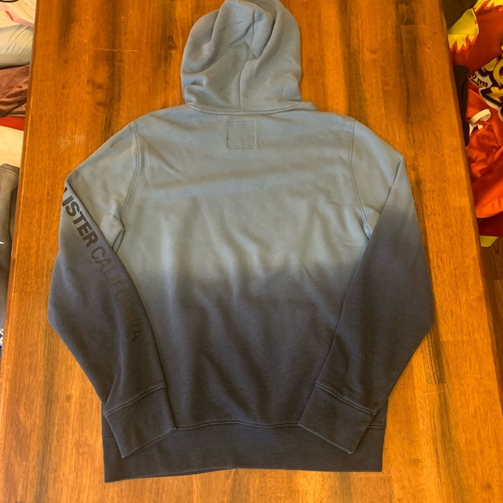 Hollister Men's Hoodie Large Blue Ombre Pocket Casula Soft Comfort Athletic - Picture 5 of 7